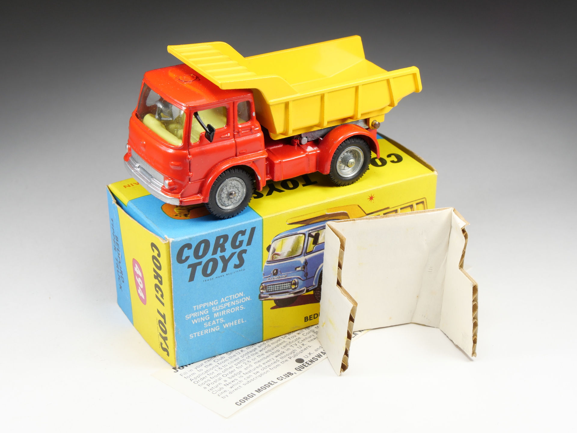 CORGI - 494 - Bedford Tipper Truck - En boite