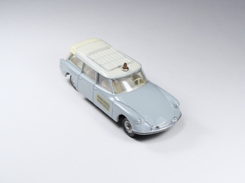 DINKY TOYS FRANCE - 556 - Citroen ID 19 Ambulance - Version