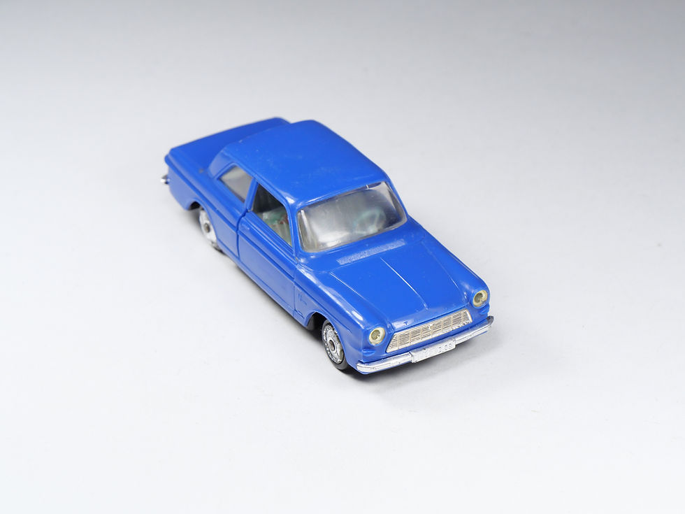 Miniature : NOREV - 77 - Ford Taunus 12M - Bleu roi - En boite