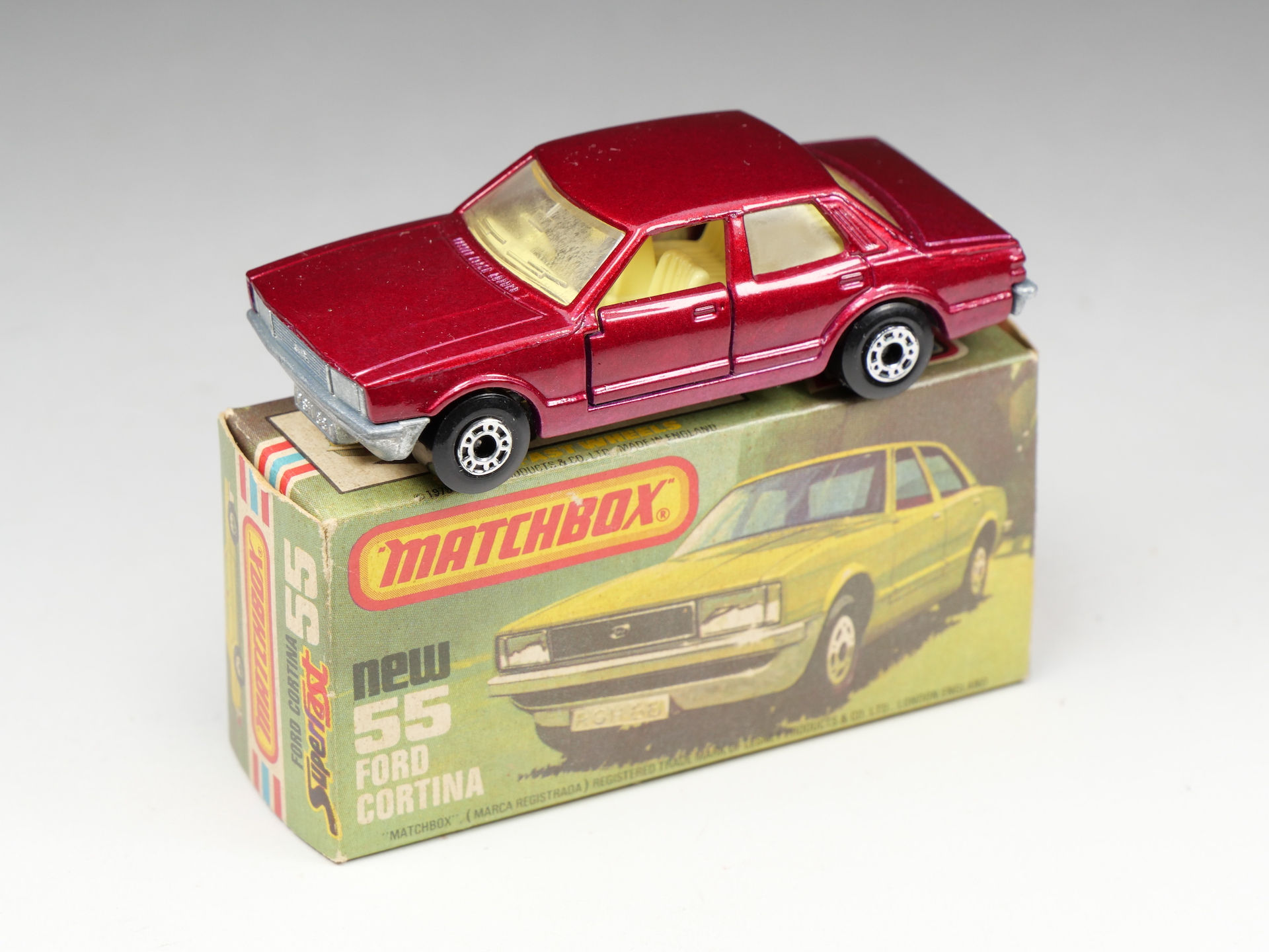 MATCHBOX SUPERFAST - 55 - Ford Cortina - En boite