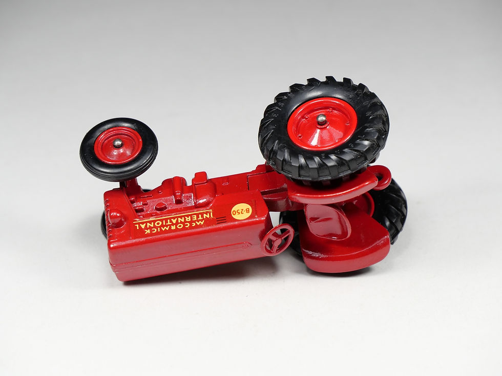 Miniatura: MATCHBOX - KING SIZE - K-4 - International Tractor - En boite