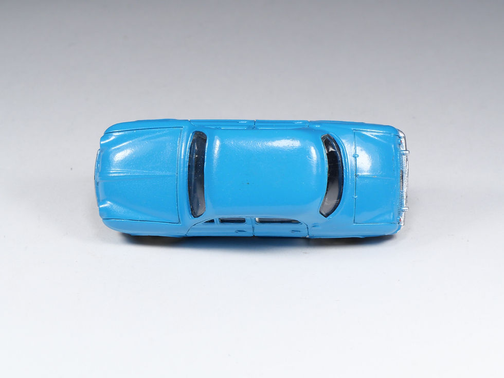 Thumbnail: DINKY TOYS FRANCE - 524 - Renault Dauphine - Bleu Bobigny - En boite