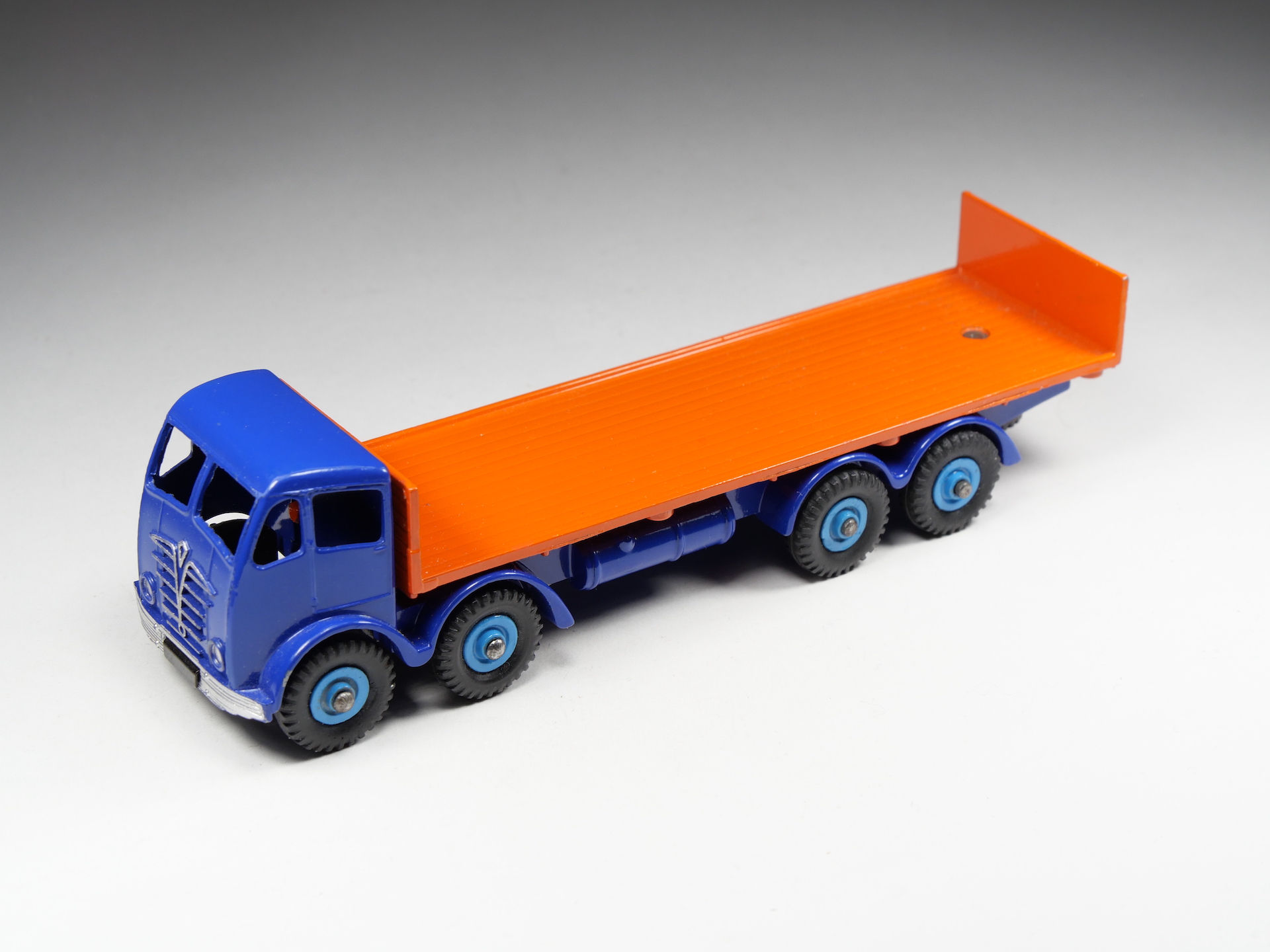DINKY TOYS ENGLAND - 903 - Foden Flat Truck - Blue / Orange - En boite
