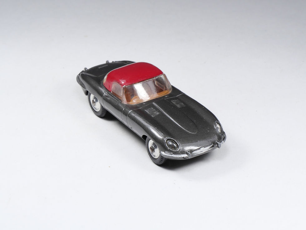 Thumbnail: CORGI - 307 - Jaguar E-type - Hard Top - 1/43