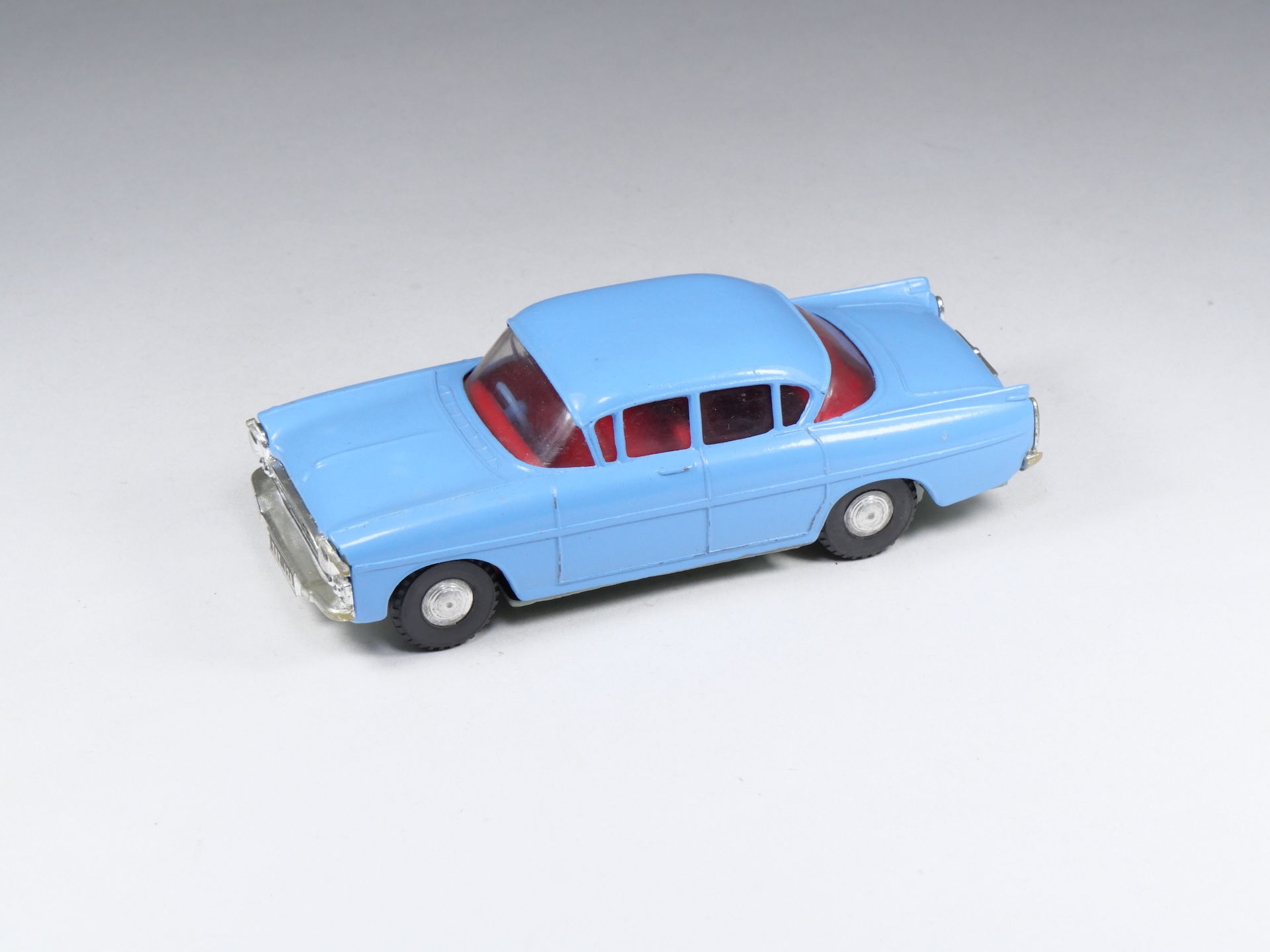SPOT-ON - 165 - Vauxhall Cresta - Lavande - 1/43