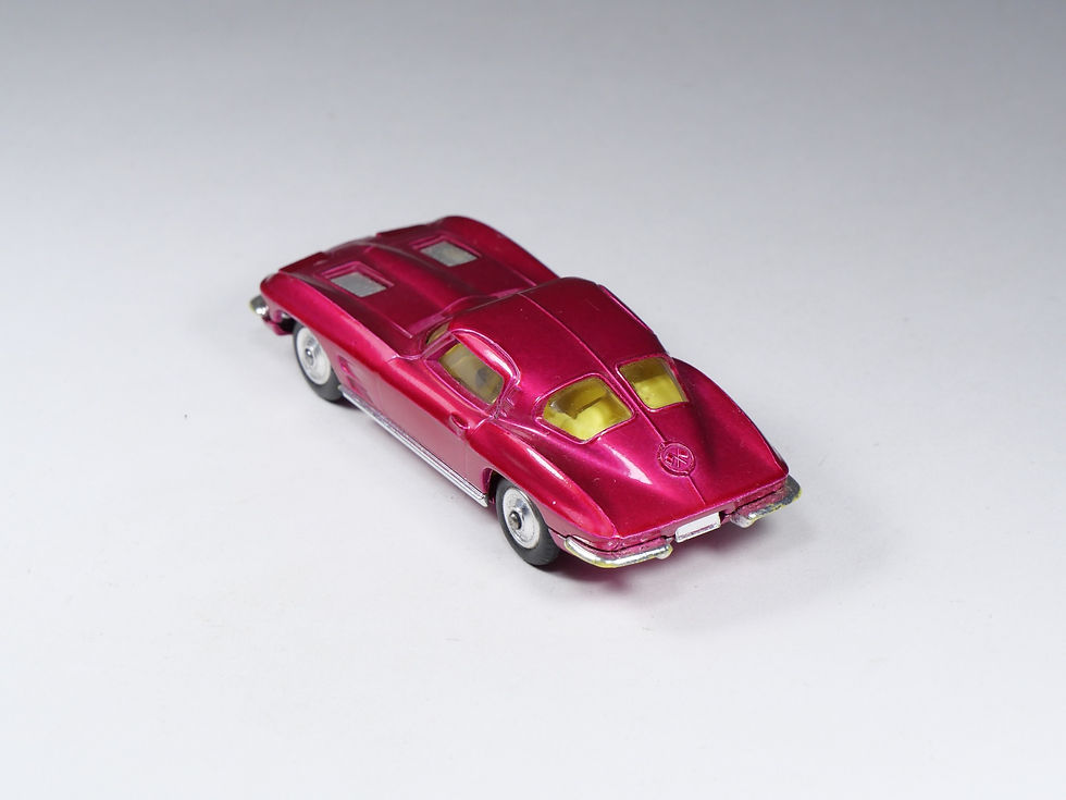 Miniature : CORGI - 310 - Chevrolet Corvette Sting Ray - En boite