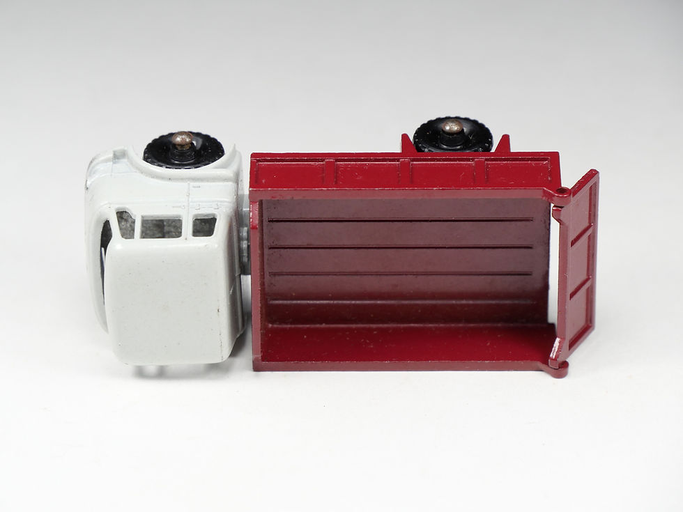 Thumbnail: MATCHBOX - 3 - Bedford Tipper Truck - En boite