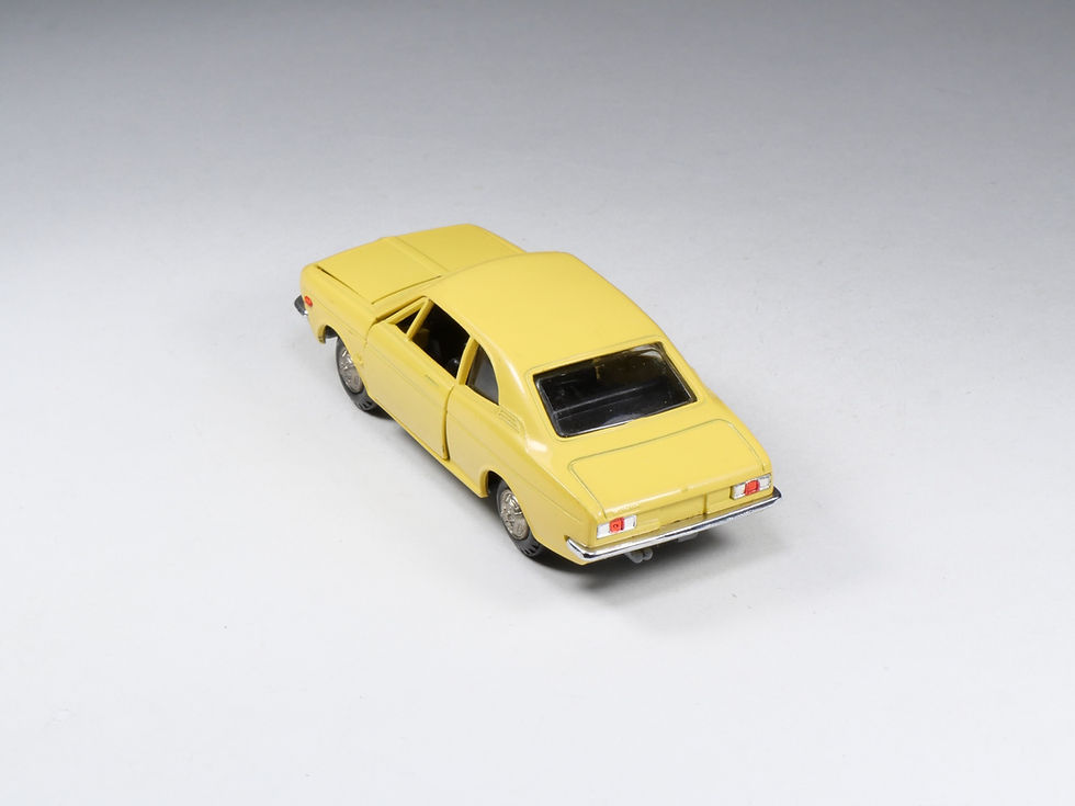 Miniatura: YONEZAWA - 216 - Honda Coupe 9 - Jaune Pastel - 1/43