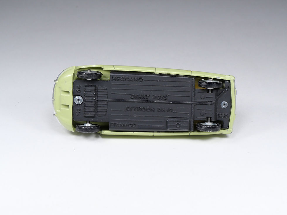 Miniature : DINKY TOYS FRANCE - 530 - Citroen DS 19 - Vert Tilleul - En boite