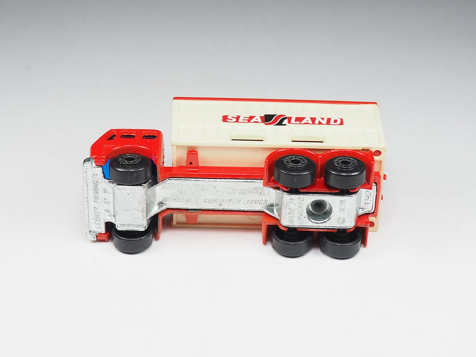 Thumbnail: MATCHBOX - SUPERFAST - 42 - MERCEDES CONTAINER TRUCK - 1/64