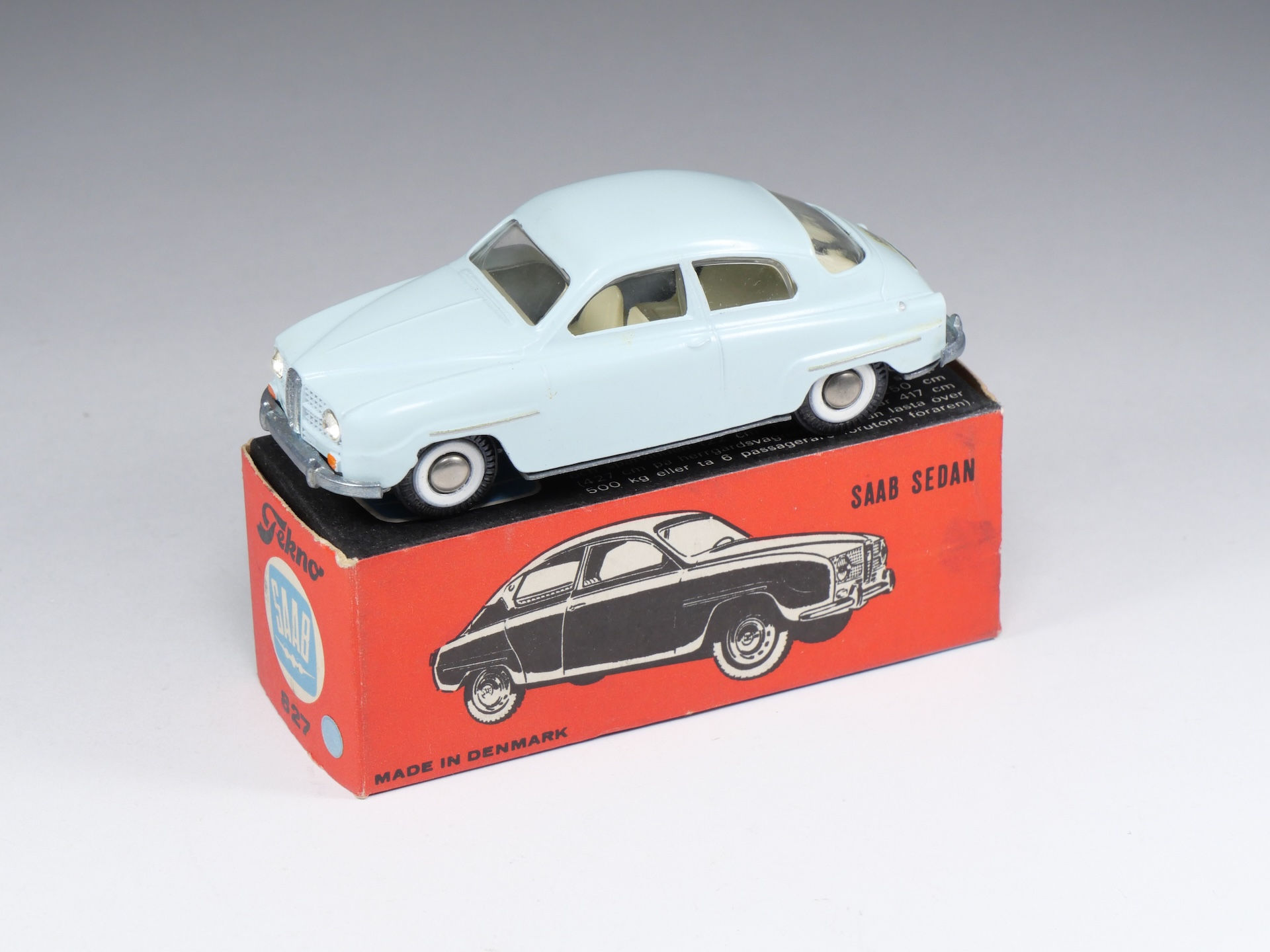 TEKNO - 827 - Saab 96 - Bleu pale - En boite