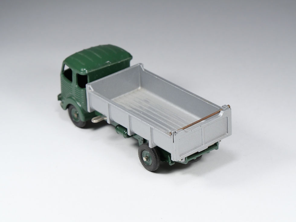Miniature : DINKY TOYS FRANCE - 578 - Simca Cargo Benne basculante - En boite