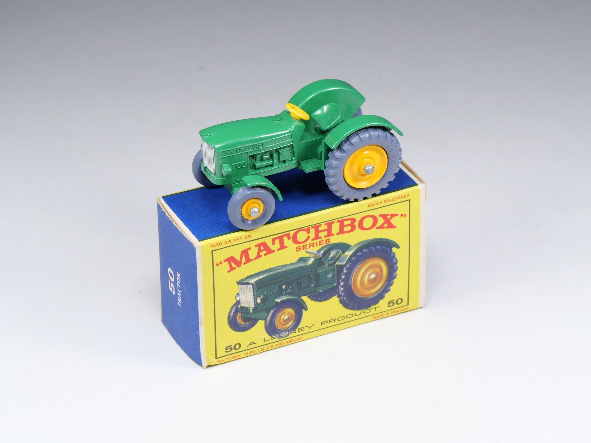 MATCHBOX - 50 - John Deere Tractor - En boite