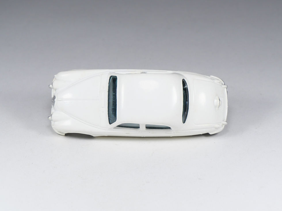 Thumbnail: CORGI - 208 - Jaguar 2.4 Litre Saloon - Blanc - En boite