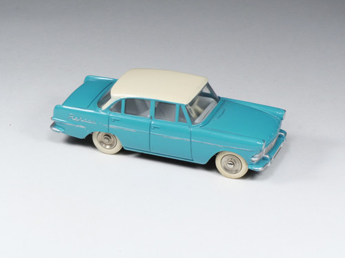 DINKY TOYS FRANCE - 554 - Opel Rekord - Turquoise - En boite