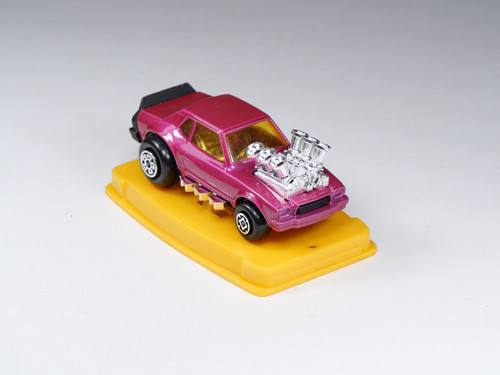 GUISVAL 1/64 - 15 - Ford Mustang II Dragster - Rose métal - En boite GUISVAL 1/64 - 15 - Ford Mustang II Dragster - Rose métal - En boite