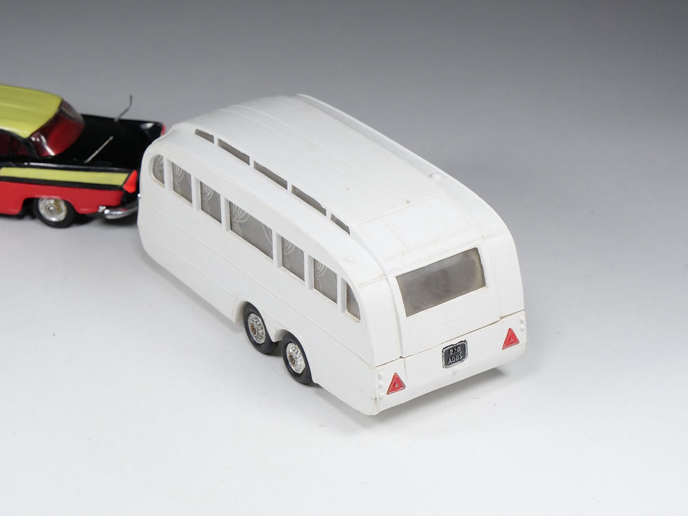 Thumbnail: NOREV - 91 - Simca Chambord et Caravane Henon - Tricolore