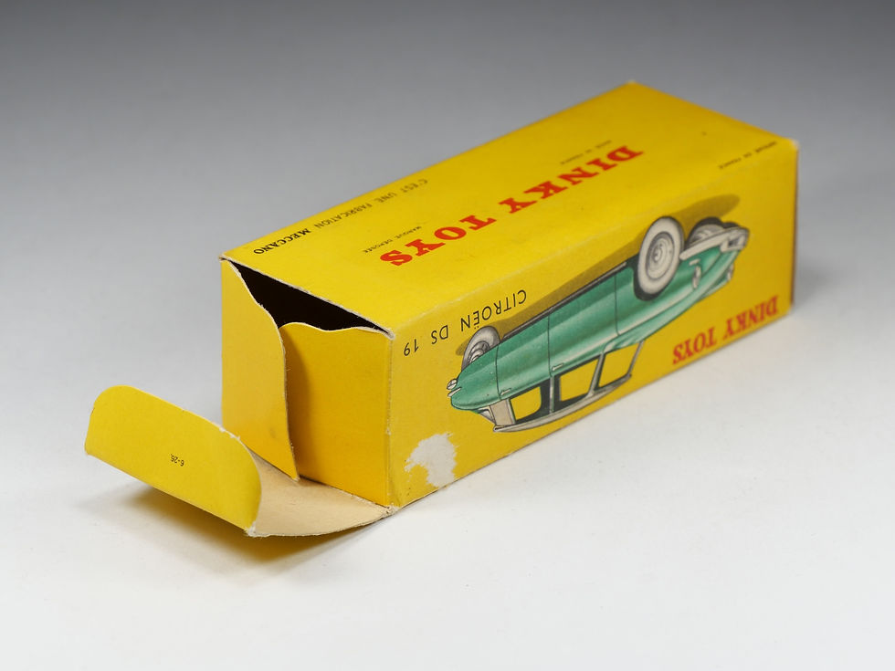 Thumbnail: DINKY TOYS FRANCE - 24C - Citroen DS 19 - Ivoire et aubergine - En boite