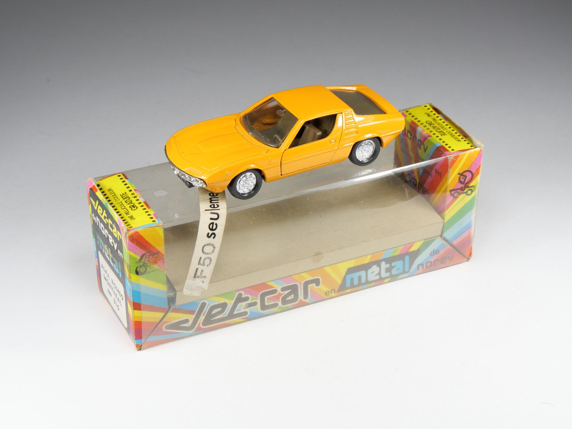 NOREV - 816 - Alfa Romeo Montreal - Jaune d’or - En boite