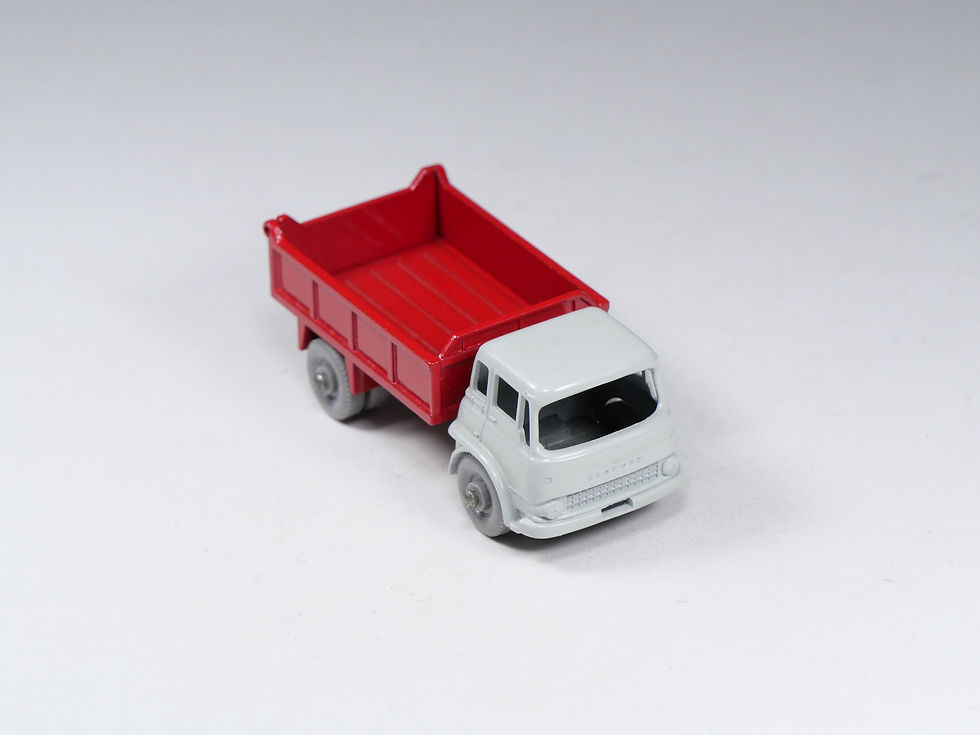 Thumbnail: MATCHBOX - 3-B - Bedford Tipper - Grey treaded wheels - En boite