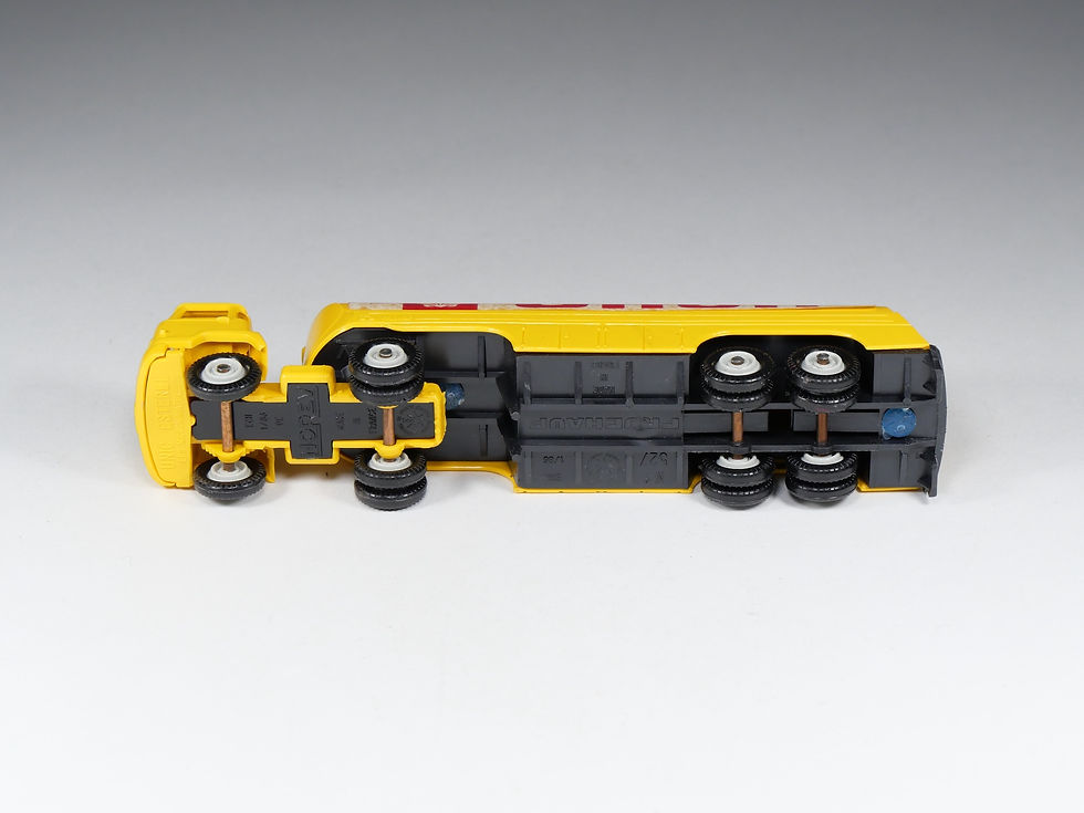Thumbnail: NOREV - 1/86 - Micro-miniatures - 527 - Unic Esterel Fruehauf - SHELL - En boite