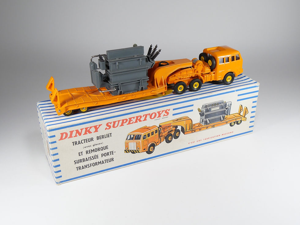 Thumbnail: DINKY TOYS FRANCE - 898 - Tracteur Berliet Porte Transformateur - Jantes concave