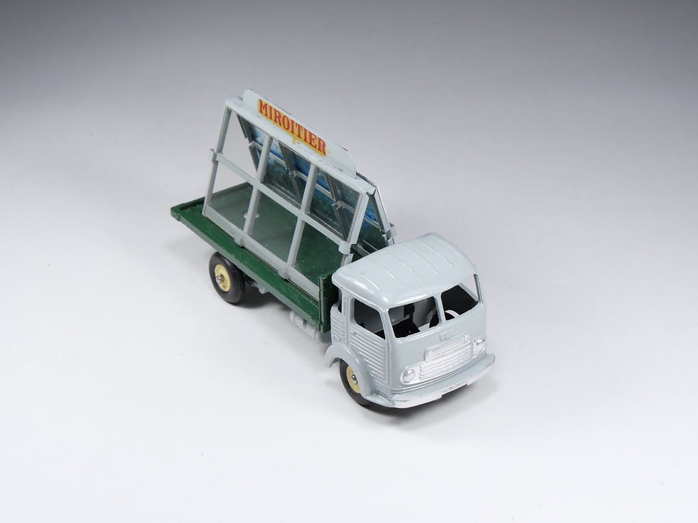 Thumbnail: DINKY TOYS FRANCE - 579 / 33C - Miroitier Simca Cargo - Jantes concaves - En boi