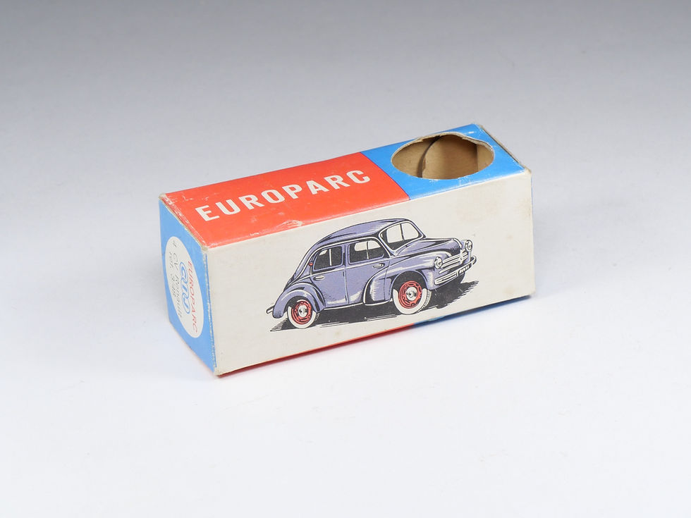 Miniatura: CIJ EUROPARC - 3/48 - Renault 4cv - Bleu ciel - En boite