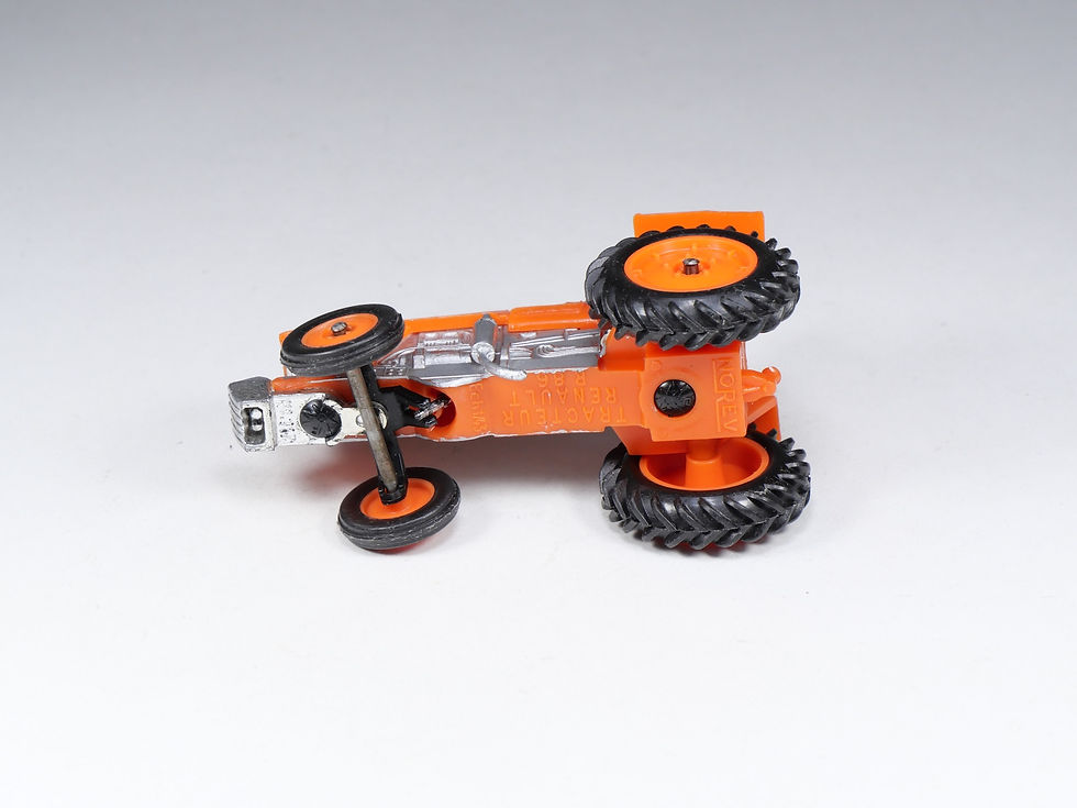 Thumbnail: NOREV - SÉRIE LUXE / PLASTIGAM - 117 - Tracteur Renault R86 - Orange - En boite