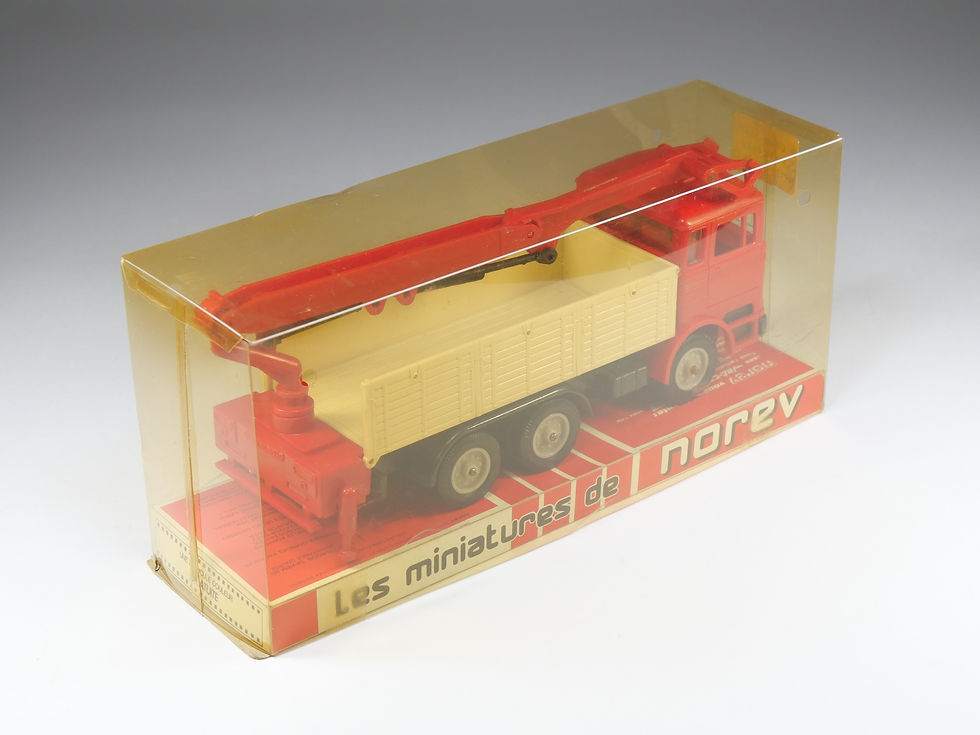 Miniature : NOREV - 199 - Grue sur Mercedes LP 2223 - Rouge et crème - En boite