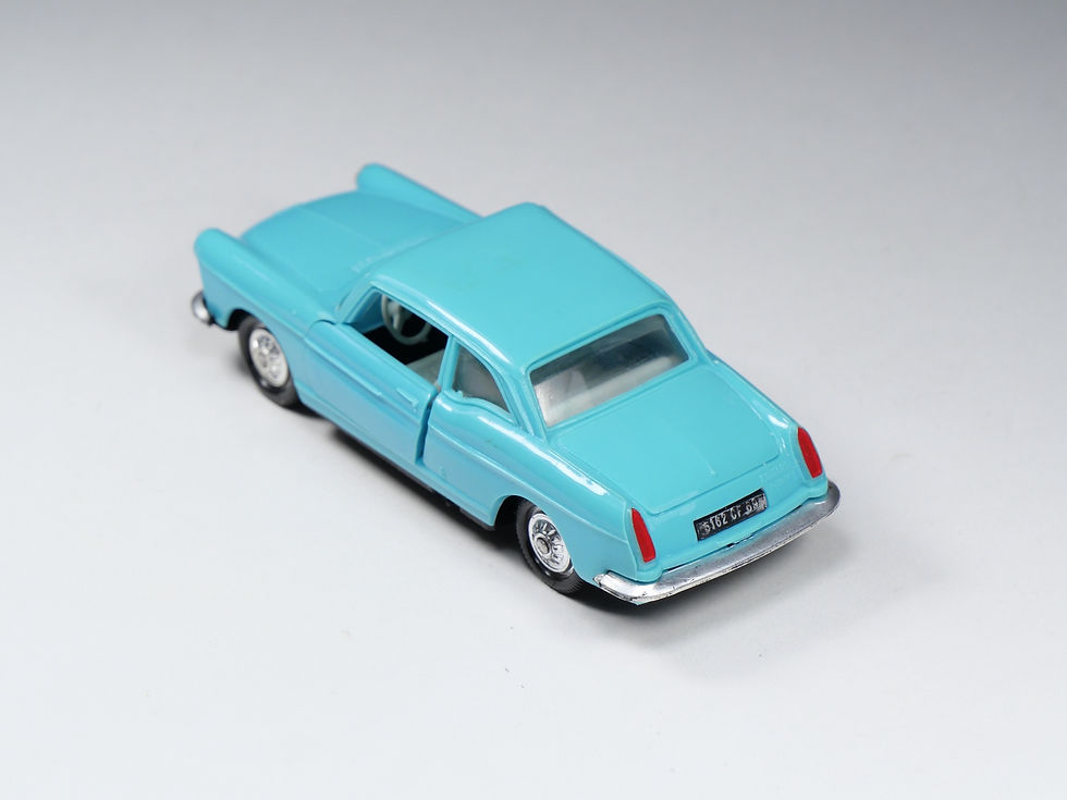 Thumbnail: NOREV - 71 - Peugeot 404 Coupé - En boite