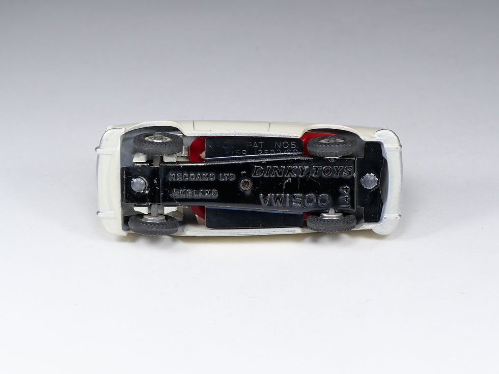 Thumbnail: DINKY TOYS ENGLAND - 144 - Volkswagen 1500 - Blanc - En boite