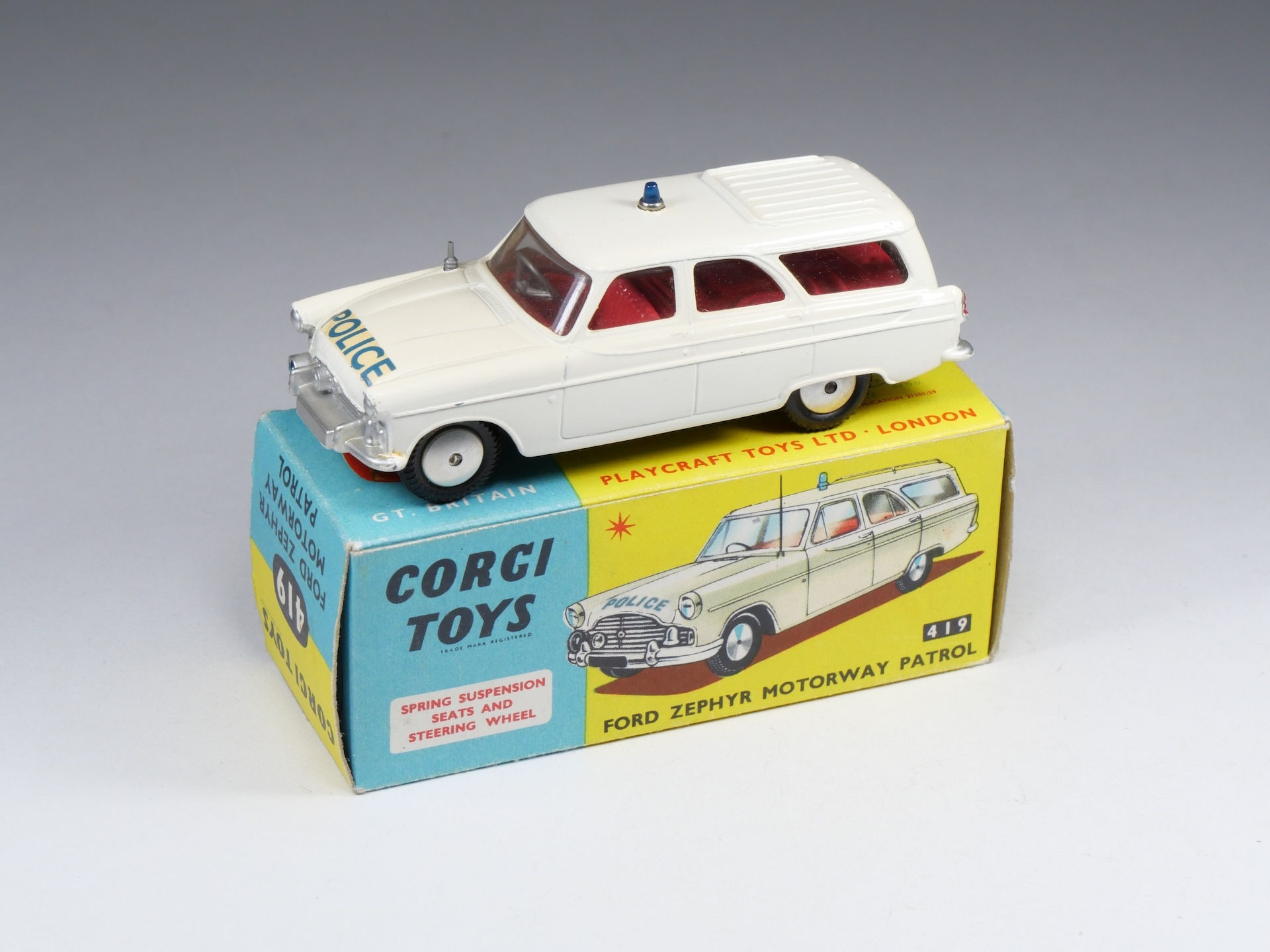 CORGI - 419 - Ford Zephyr Motorway Patrol - En boite