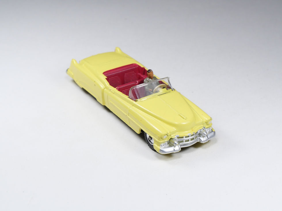 Thumbnail: DINKY TOYS ENGLAND - 131 - Cadillac Tourer - Jantes chromes (Spun Hubs) En boite