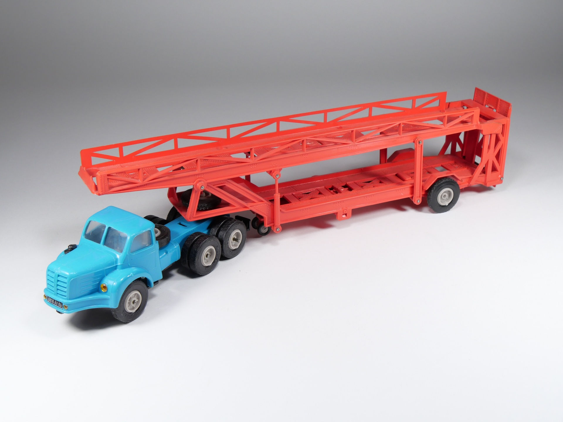 NOREV - 95 - Tracteur Berliet TBO 15 - Transporteur - Bleu Turquoise - 1/43