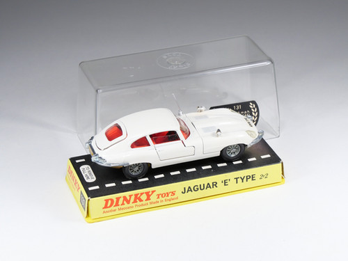 Dinky Toys 131 Jaguar E Type 2 + 2 (Gebraucht) in Schenkon für CHF 55 Dinky Toys 131 Jaguar E Type 2 + 2 (Gebraucht) in Schenkon für CHF 55