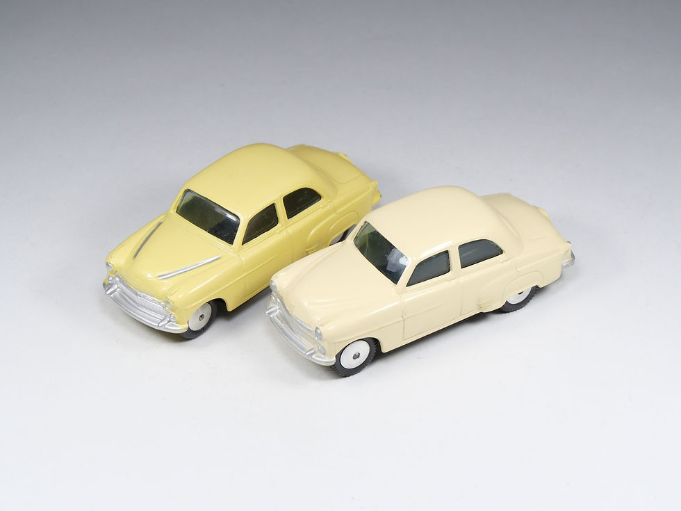 Thumbnail: CORGi - 203 - Vauxhall Velox Saloon - Crème - En boite