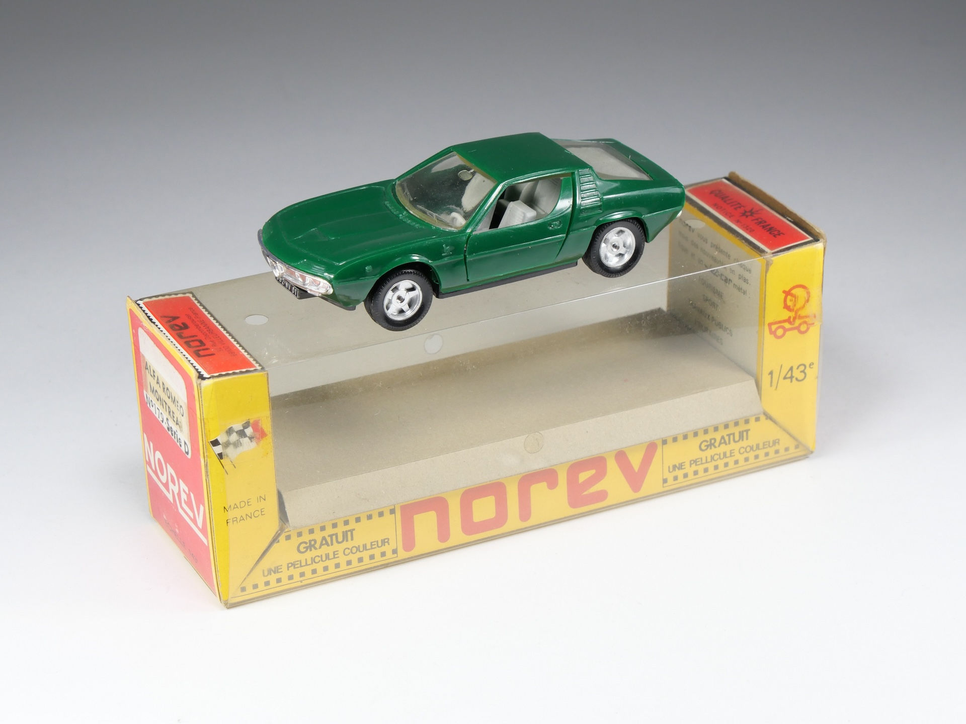 NOREV - 179 - Alfa Romeo Montreal - En boite