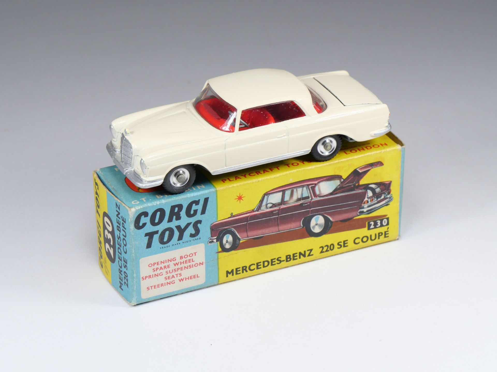 CORGI - 230 - Mercedes-Benz 220 SE Coupé - Crème - En boite