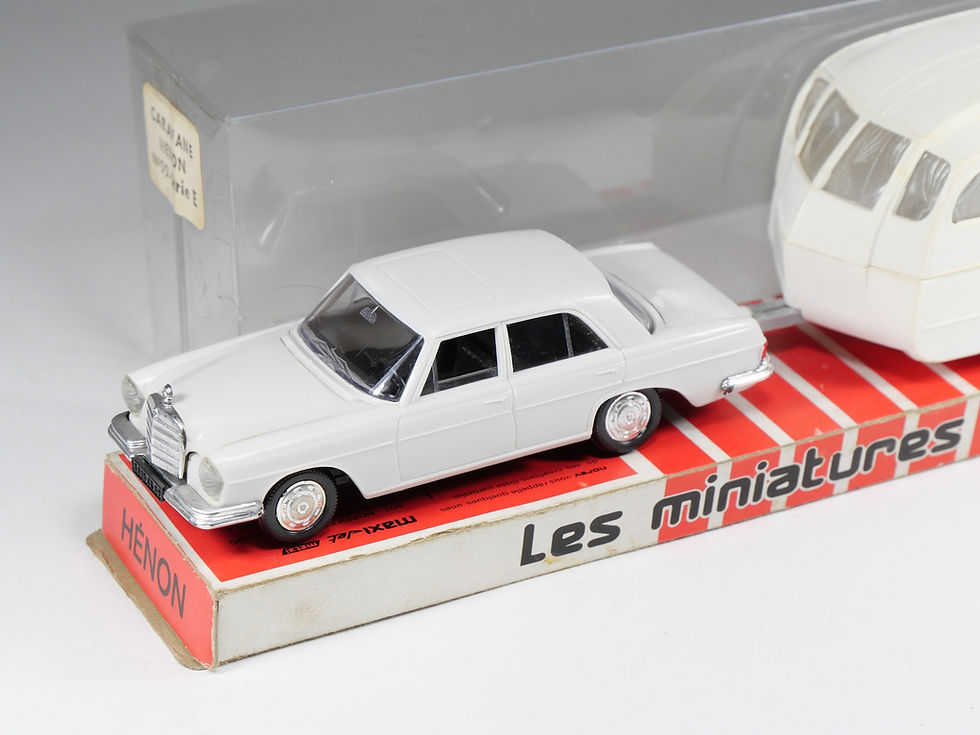Thumbnail: NOREV - 99 - Mercedes 250 SE Caravane Hénon - En boite