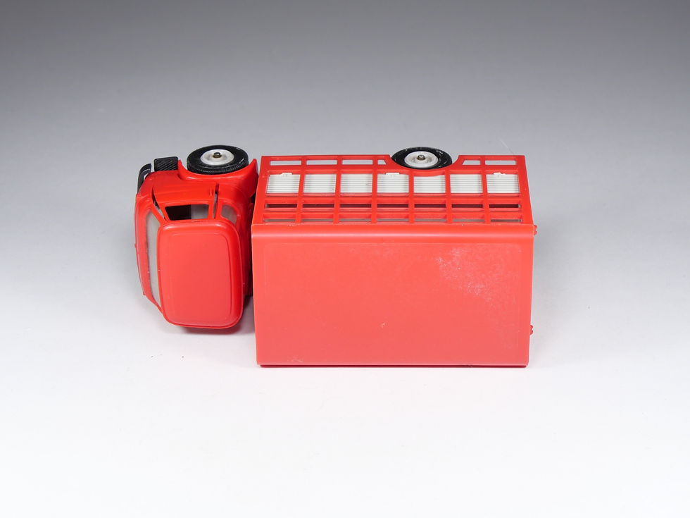 Miniatura: NOREV - 100 - Saviem SG4 Bétaillère - Rouge et gris - En boite