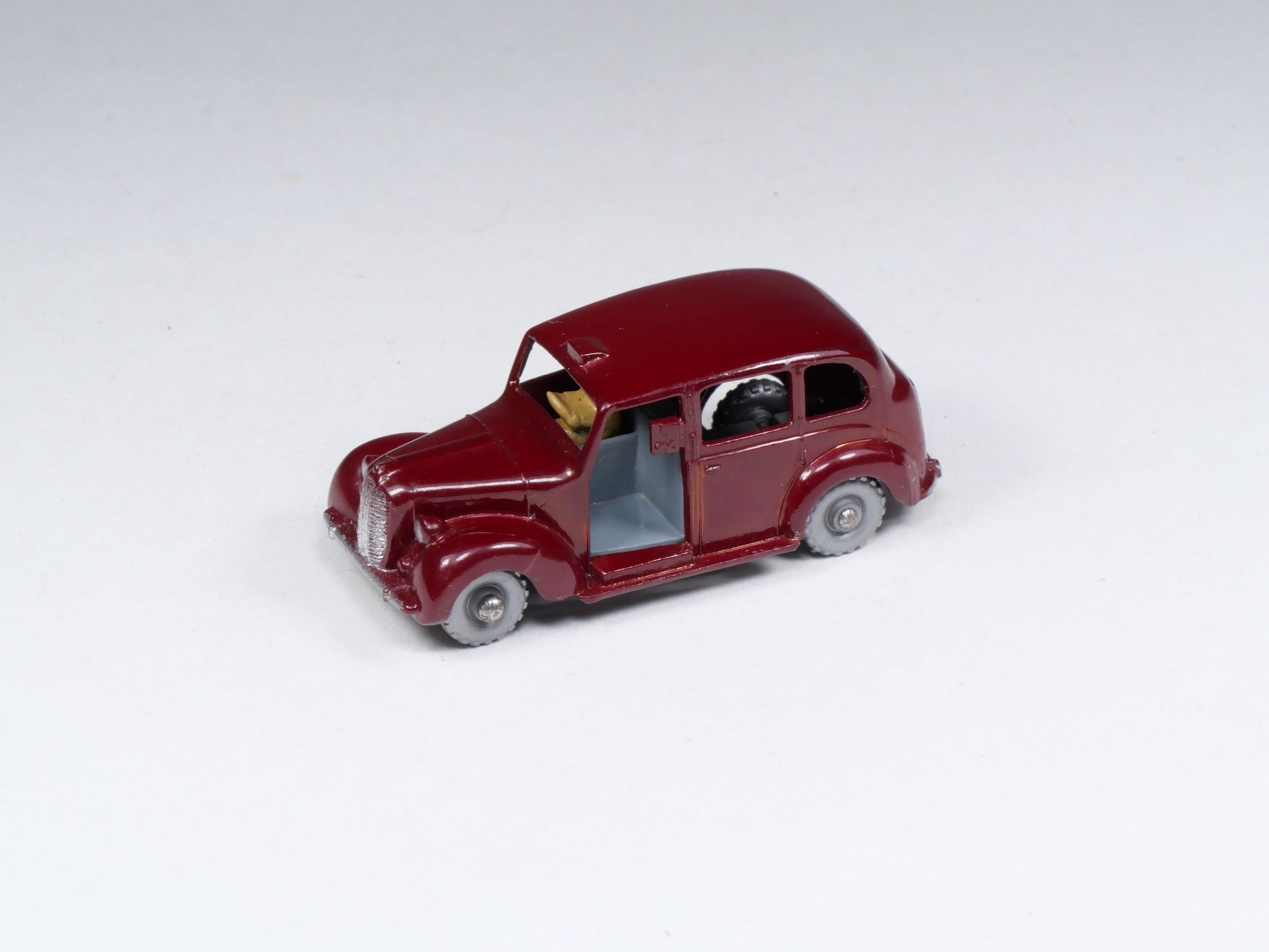 MATCHBOX - 17-C - Austin Metropolitan Taxi - Silver Wheels SPW - 1/64
