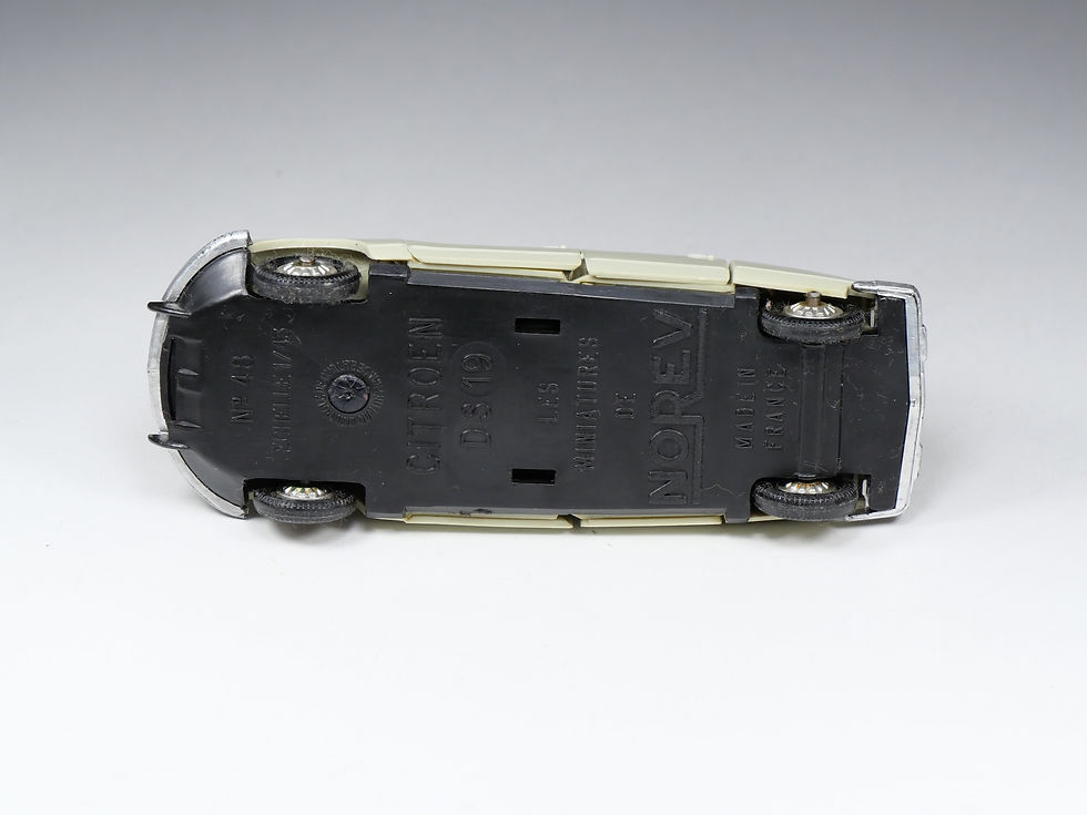 Thumbnail: NOREV - 158 - Citroen DS 21 - Gris clair - En boite