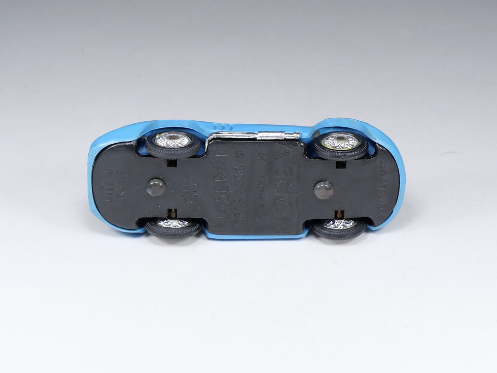 Miniature : NOREV - 20 - Maserati Sport 200 SI - Bleu vif - En boite