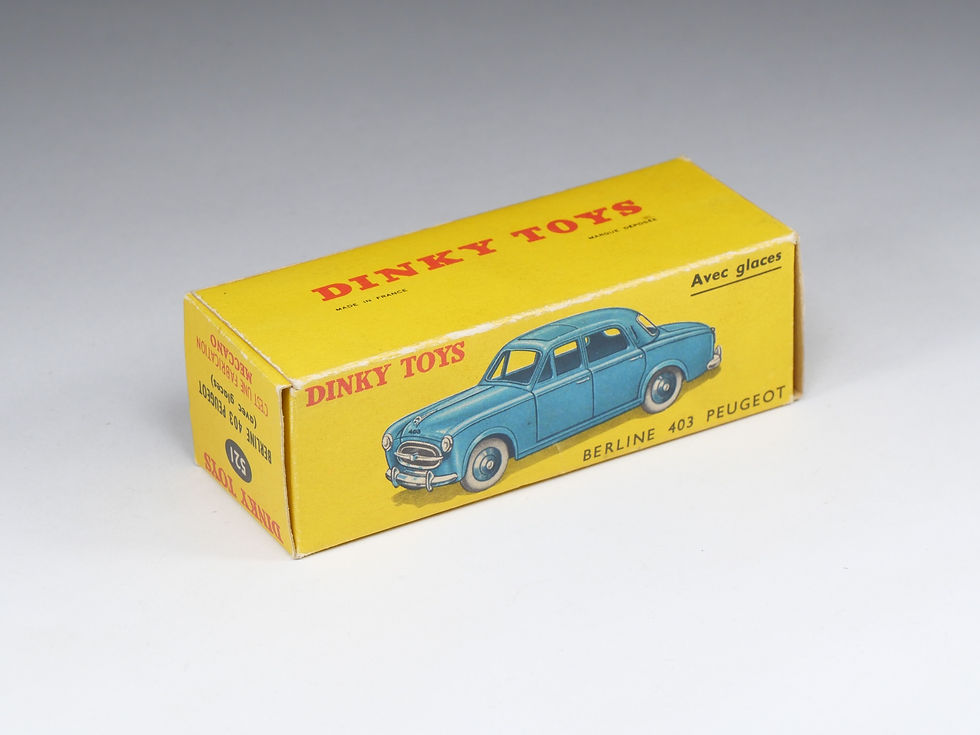 Thumbnail: DINKY TOYS FRANCE - 521 - Peugeot 403 Berline - Jaune Paille - En boite