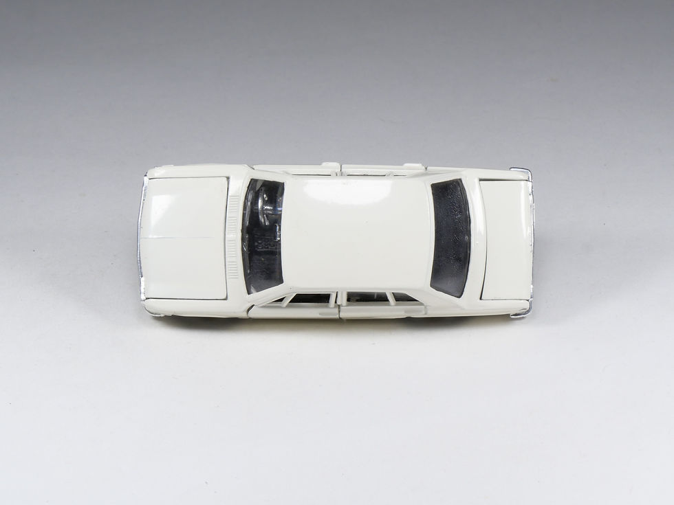 Thumbnail: YONEZAWA - 225 - Nissan Skyline 1800 - 1971 - Blanc cassé - 1/43