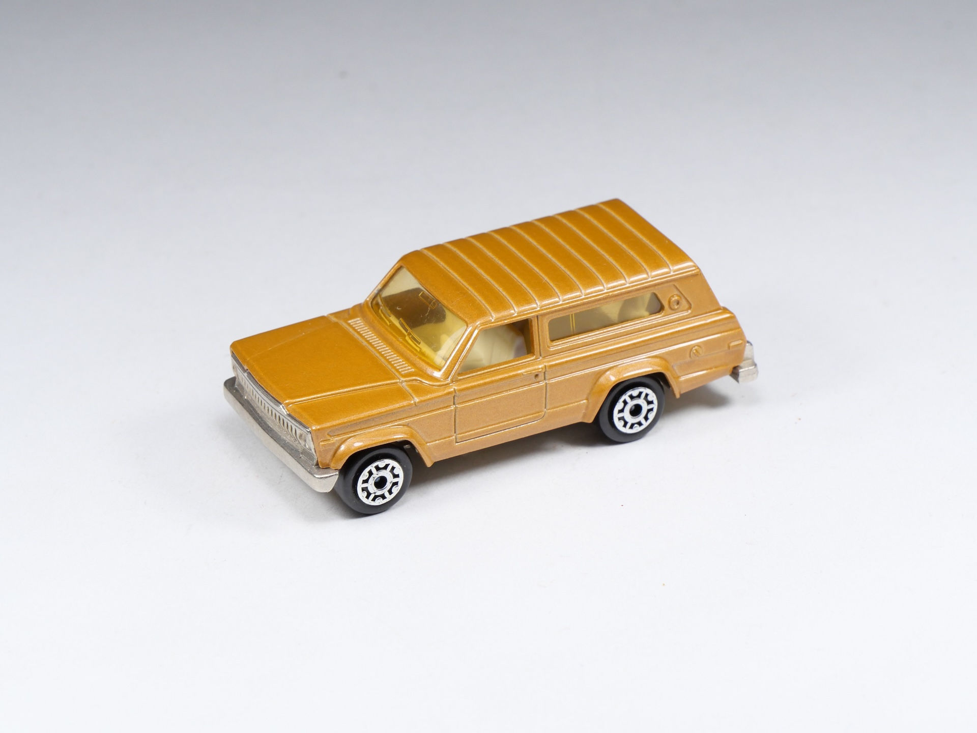 MAJORETTE - 236 - Jeep Cherokee - 1/64