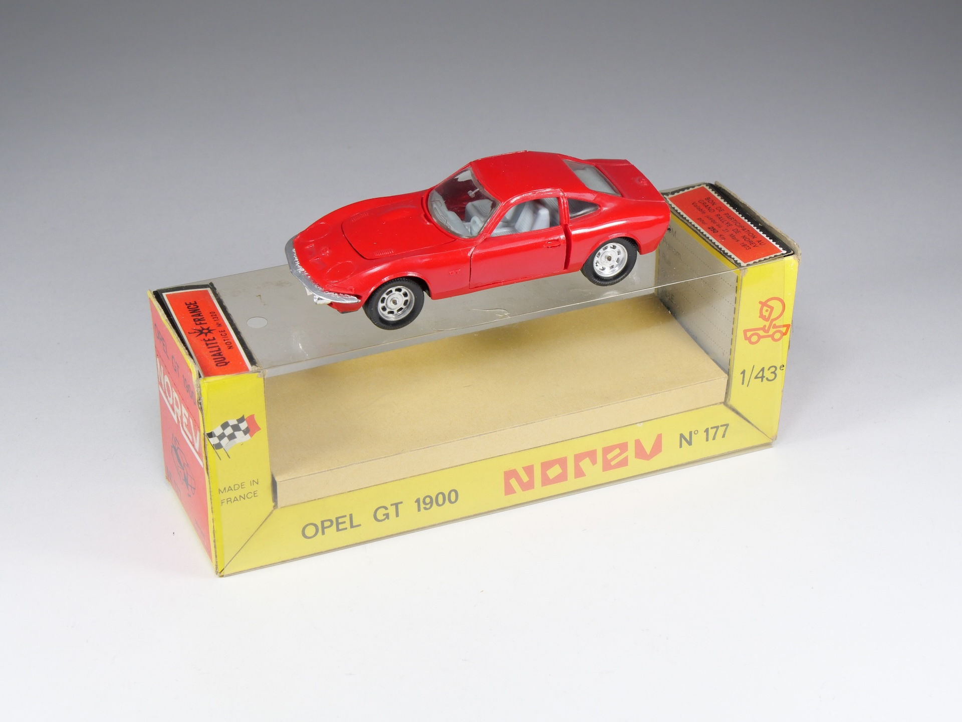 NOREV - 177 - Opel GT 1900 - En boite