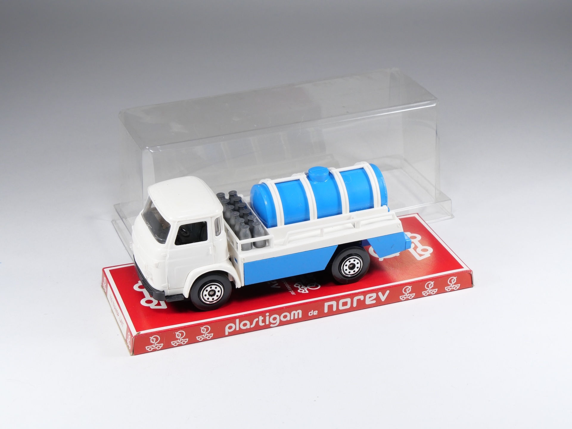 NOREV PLASTIGAM - 102 - Saviem Transport Lait - En Boite