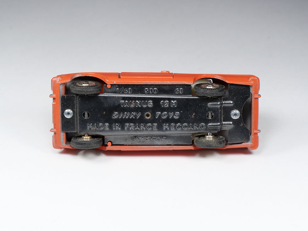 Thumbnail: DINKY TOYS FRANCE - 538 - Ford Taunus 12M - Brique orangé - En boite